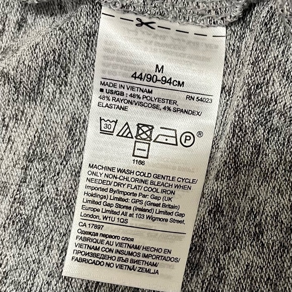 Banana Republic Luxespun Cropped Cardigan in Heather Gray Size Medium - Picture 2 of 6